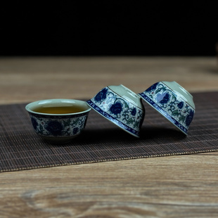 青花瓷小茶杯瓷器小茶碗功夫茶具品茗杯陶瓷单杯牡丹花反口小茶盅