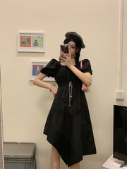 Real price ~ first love two wear waist thin irregular hem dress