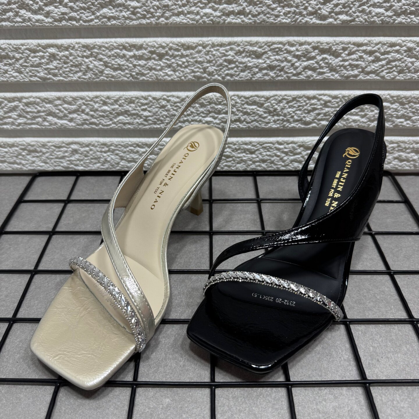 撤柜处理细跟凉鞋女夏季配裙子方头一字带仙女风绝美高跟罗马鞋女