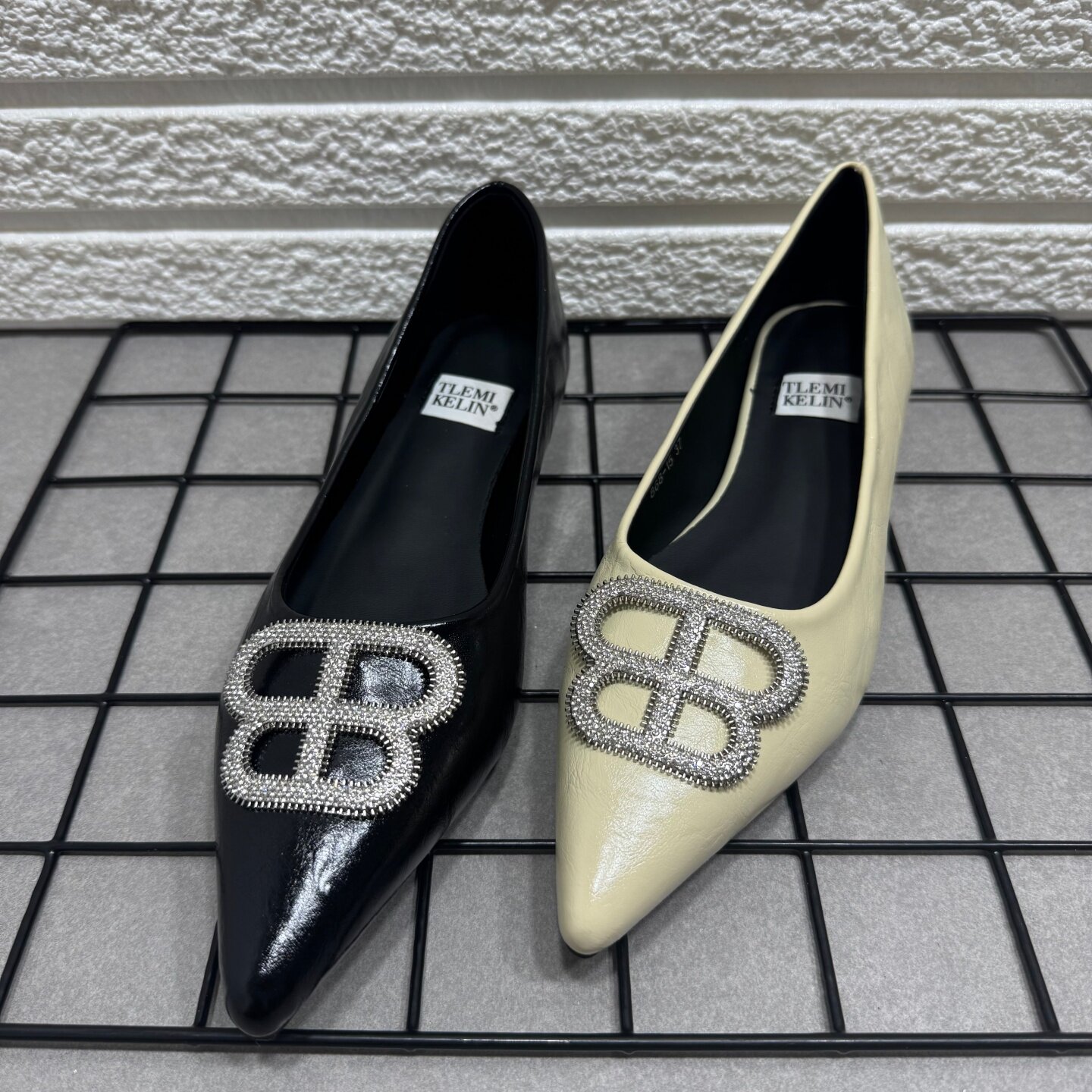 断码处理仙女风气质浅口低跟单鞋女法式小众尖头水钻坡跟豆豆瓢鞋