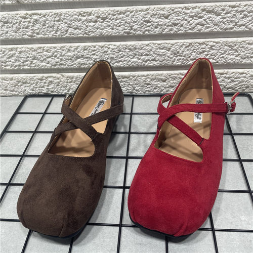 气质通勤平底单鞋女复古奶奶鞋