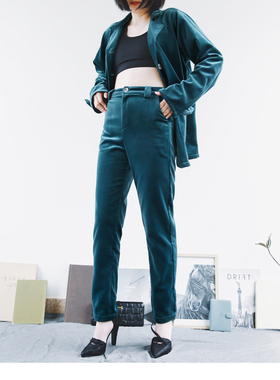 The That This | 欧洲纯棉丝绒 |原创独立设计深墨绿色工装小脚裤