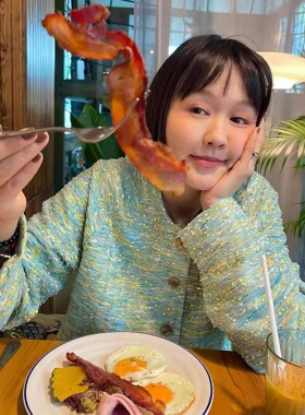 仙德瑞拉蕾丝浮雕氛围感外套上衣&百搭洋气高腰显瘦半身裙两件套