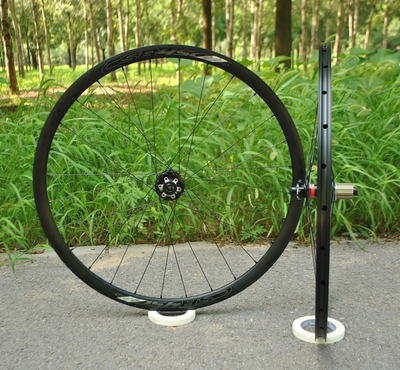 轱辘哥公路碟刹铝轮组