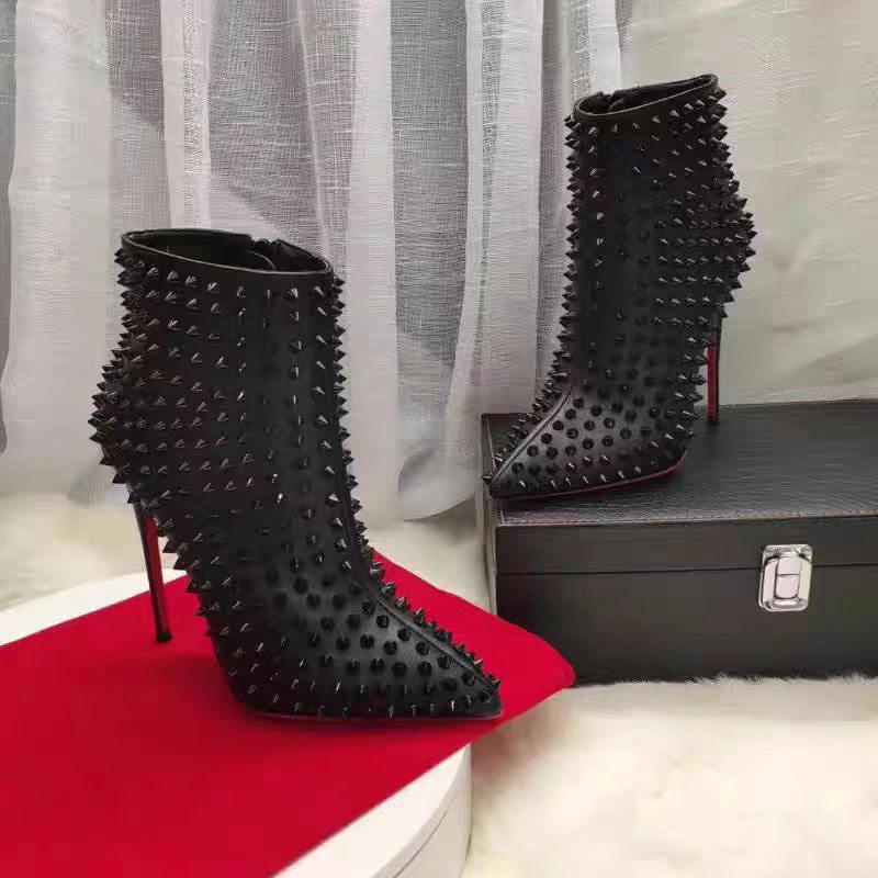 欧美女士黑色全身铆钉尖头细跟短靴红色外贸超大码男女时装踝靴