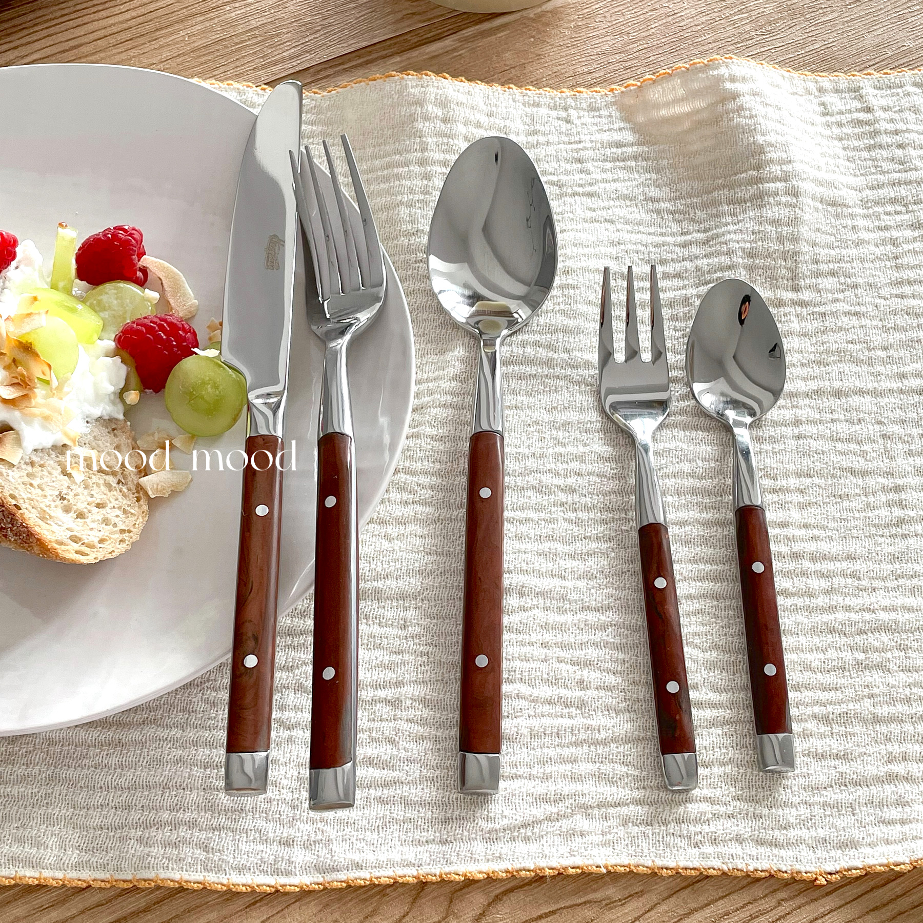 棕色树脂手柄刀叉勺韩式