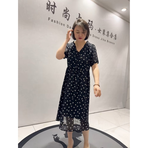 针丝缘5455子汇2026夏季新款加肥加大码女装V领雪纺收腰连衣裙子