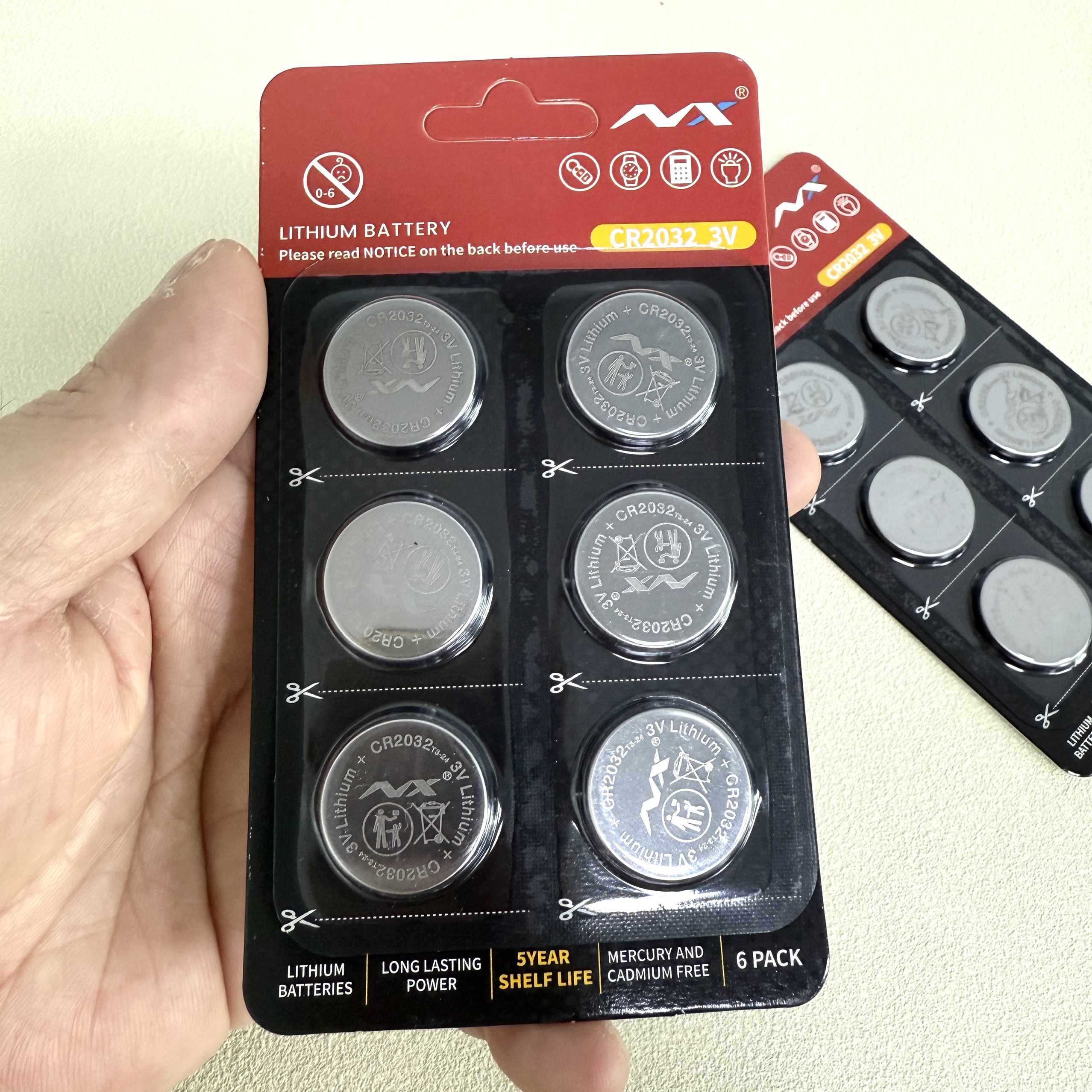 CR2032钮扣电池 一板6粒价 到期2028年 车钥匙遥控器玩具等电池,电子元器件市场,PCB电路板/印刷线路板,淘宝优惠券,粉丝福利购,淘宝优惠卷