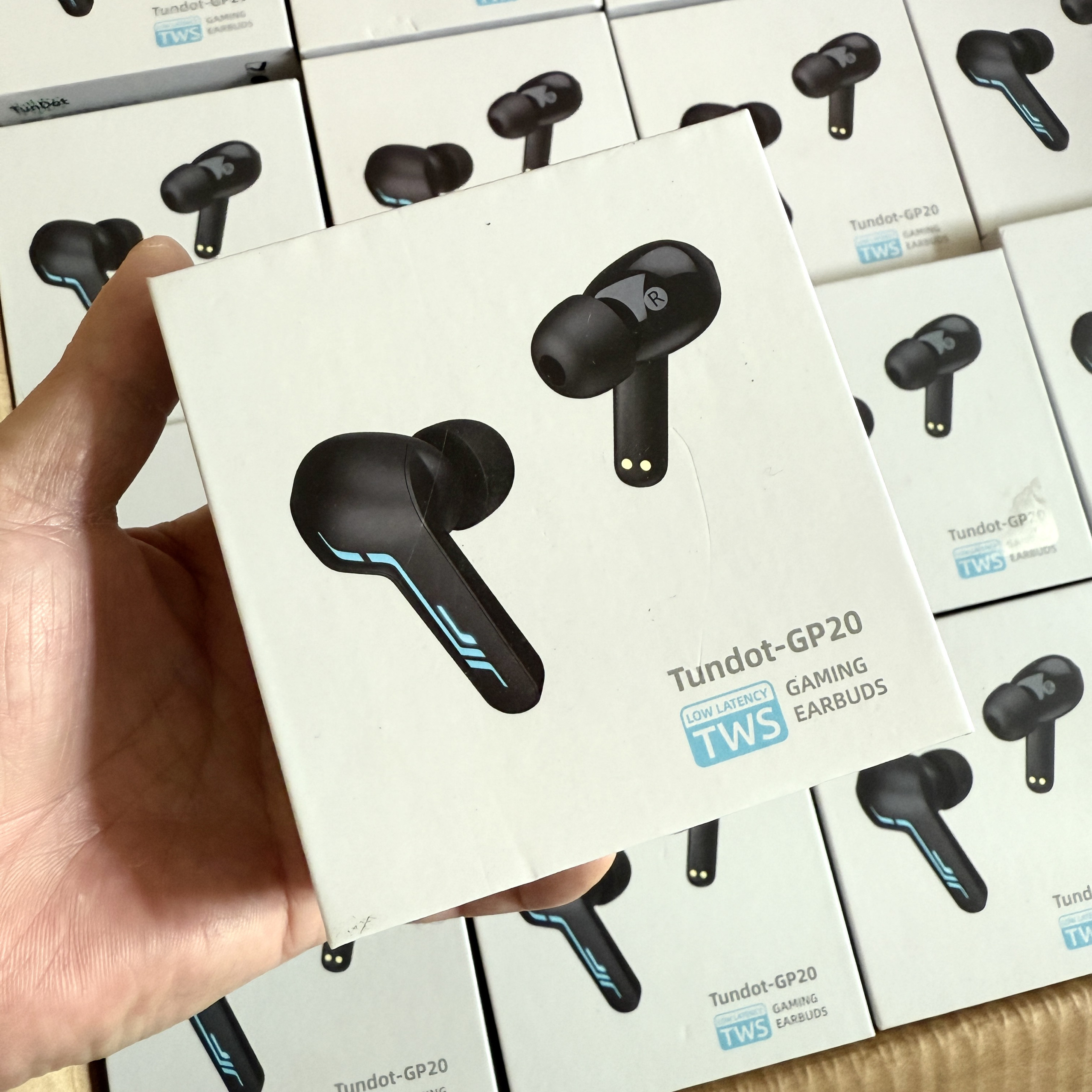 售后退货品 发光蓝牙游戏耳机 良率高 不包好坏处理 颜色随机,电子元器件市场,PCB电路板/印刷线路板,淘宝优惠券,粉丝福利购,淘宝优惠卷