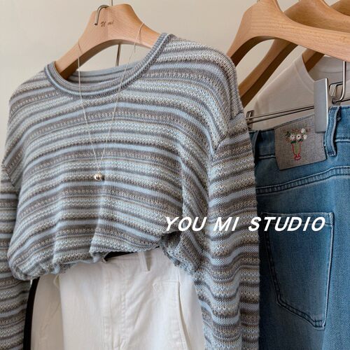 超爱这一款蓝灰条配色绵羊毛毛衣