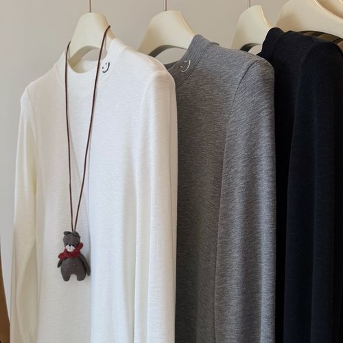 韩国one领口笑脸刺绣磨毛打底衫