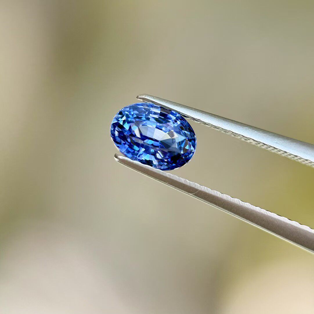 新货1.15克拉天然蓝宝石矢车菊明亮色GRC认证满火彩珠宝精品裸石