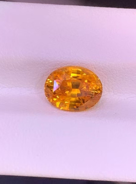 明亮色4.59克拉天然黄色蓝宝石戒面AIGS证书椭圆形彩宝满火彩精品