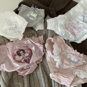 少女梦境/法式复古天使少女玫瑰绸面纯欲舒适三角裤爱心珠光内裤