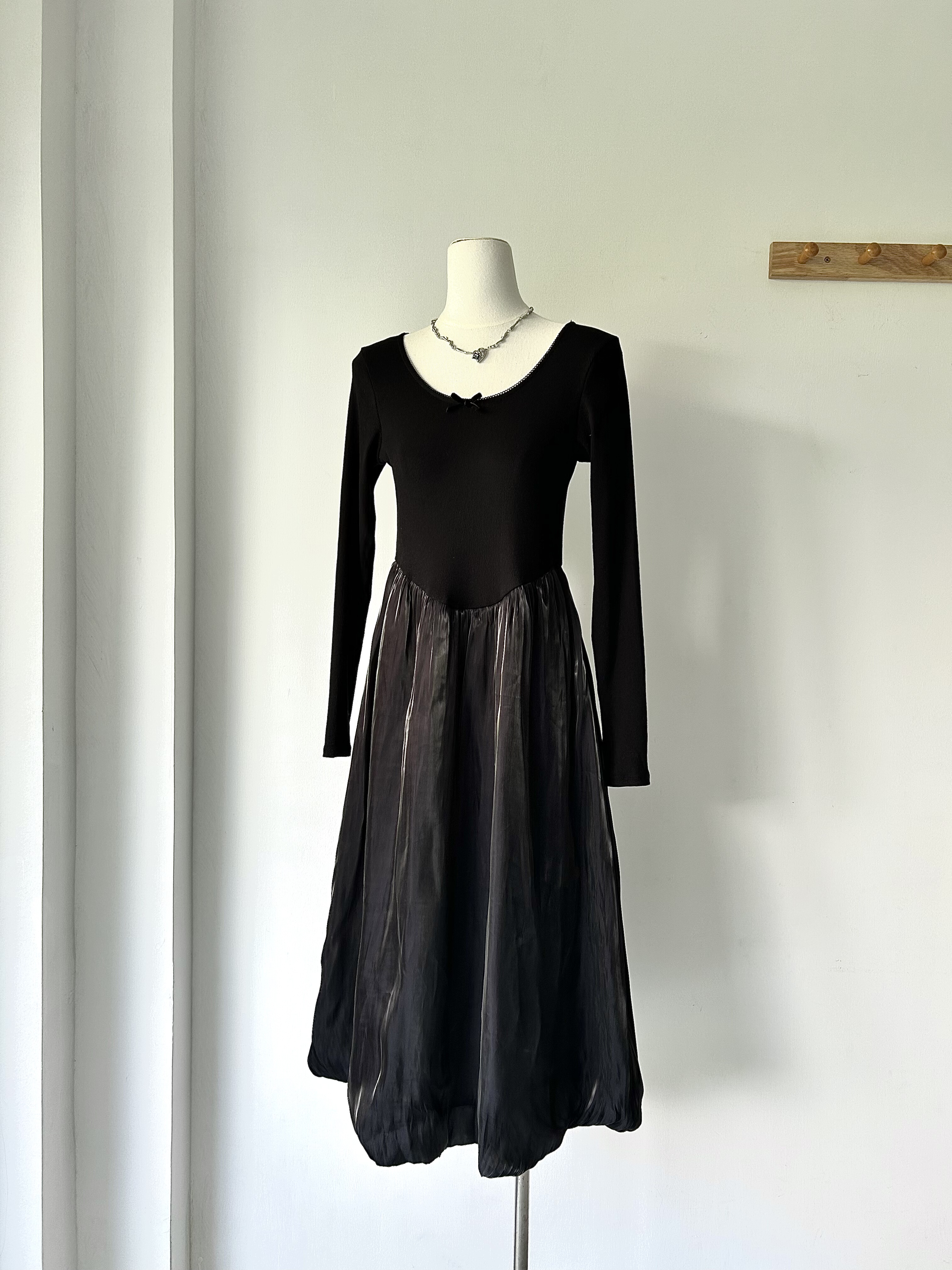 捡漏欧单 复古拼接黑色显瘦长袖花苞连衣裙 春秋修身显瘦百搭长裙