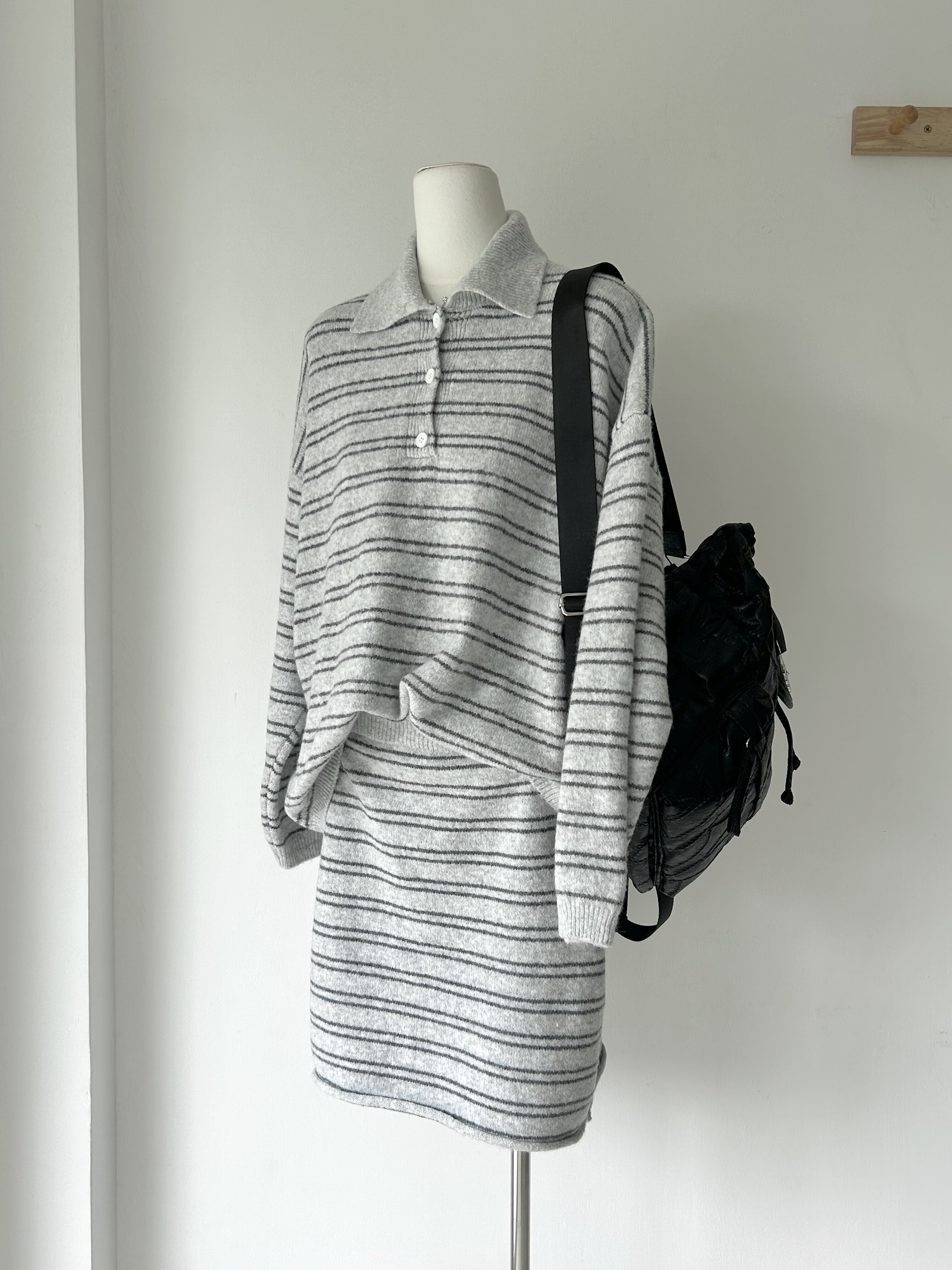 捡漏！韩系秋冬羊毛复古条纹半系扣翻领针织衫上衣T恤+短裙女套装