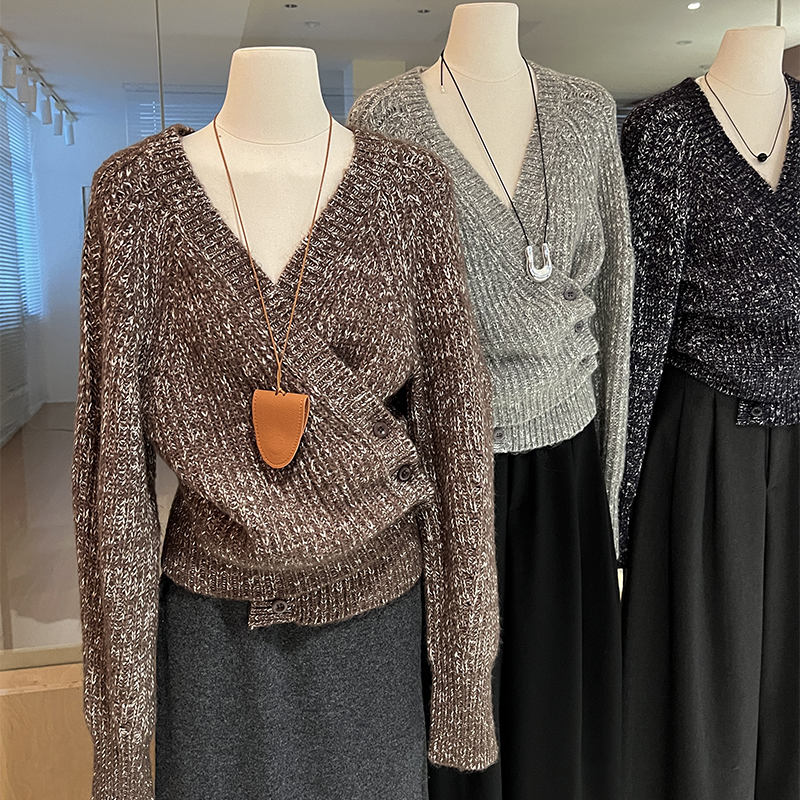 可斜扣混色毛衣外套厚款羊毛混纺