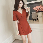 新款 时尚 连衣裙女2025夏季 轻熟风气质显瘦收腰V领复古洋气A字裙潮