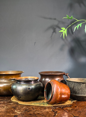 日本高岗铜器浮雕福袋形建水渣斗