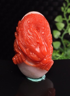 天然保山南红红白俏色精雕龙吊坠 精工浮雕 重19.55克