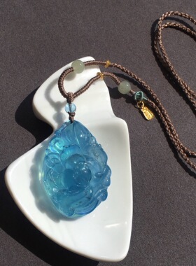 天然海蓝宝雕刻牡丹花吊坠 晶体通透 魔鬼蓝色 总重20.6克
