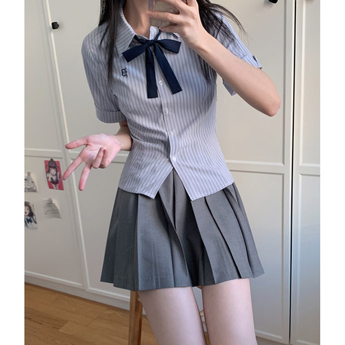 短袖衬衫学院风灰色百褶裙女套装