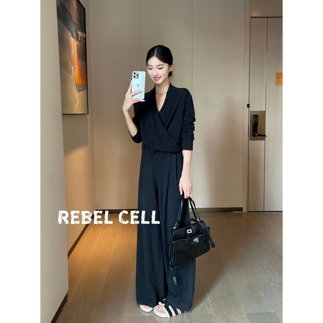 轻奢高级感灰色针织套装秋