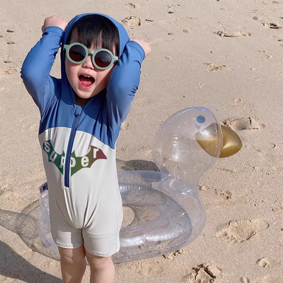 男童泳衣2025新款中小儿童连体防晒速干海边度假泡温泉游泳衣套装