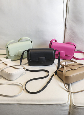 2023新款韩版小香风ladies bags时尚简约蓬蓬方扣纯色豆腐包包女