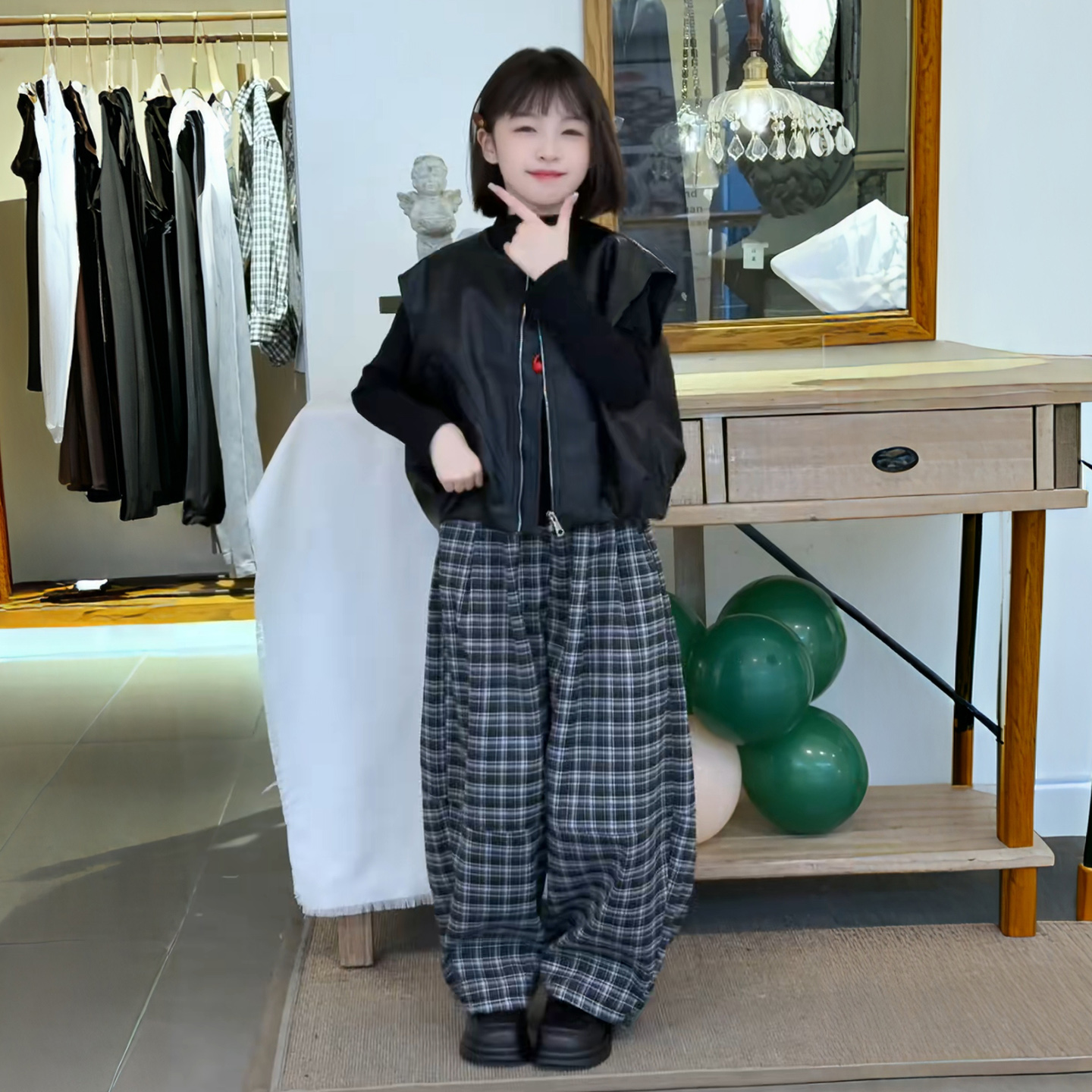 女童机车风皮马甲新款时髦洋气女孩港风PU马夹儿童韩系复古格子裤