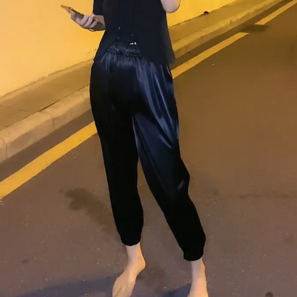 欧洲站女装2025新款欧货潮时尚丝绒小脚哈伦老爹萝卜卫裤子女夏季