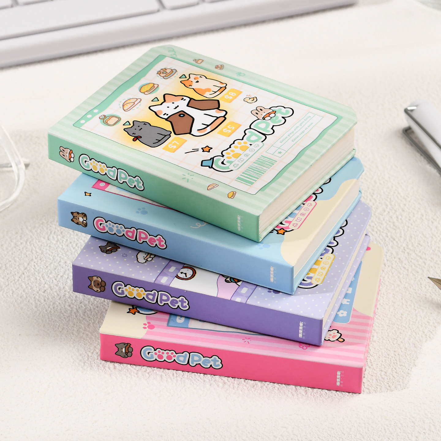 伊莎儿可爱卡通猫咪笔记本学生空白页记事本小清新萌系日记本