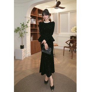 黑色赫本风高定时尚丝绒连衣裙2026新款减龄包臀荷叶边鱼尾长裙女