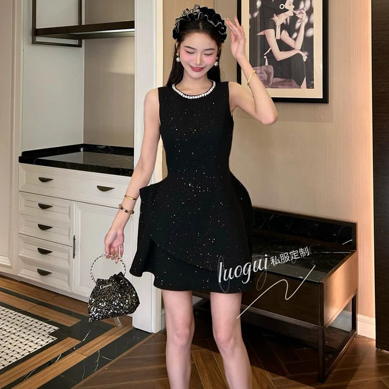 法式高级感生日黑色花苞裙短款小个子穿搭赫本风气质无袖连衣裙女