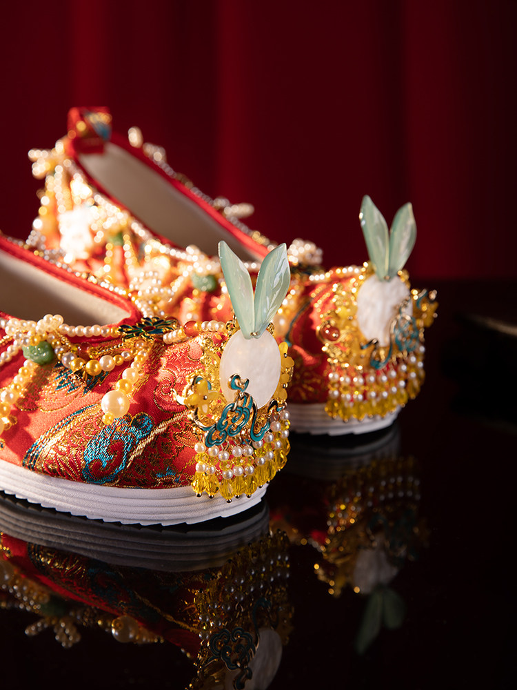 XIUHE WEDDING SHOES WOMENS ORIGINAL YEAR OF THE RABBIT LIMITED WEAVING GOLD INNER TASSEL LIGHT LUXURY CHINESE WEDDING PEARL WEDDING HANFU SHOES