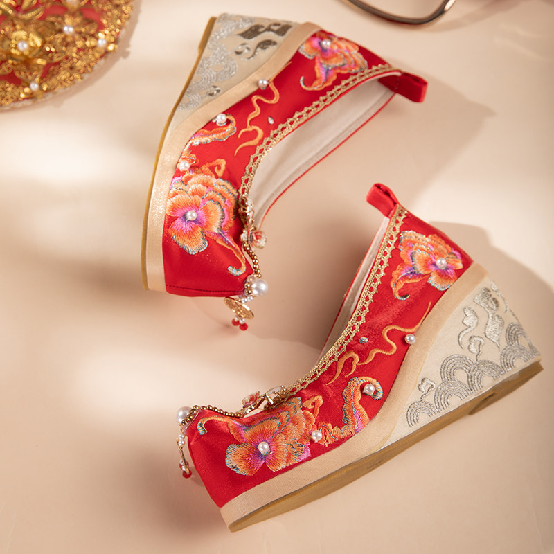 SANKENG GIRL WEDDING SHOES AUTUMN TANABATA GIFT PEARL TASSEL HEAVY INDUSTRY WEDGE HEEL XIUHE SHOES CHINESE COCKED BRIDAL SHOES
