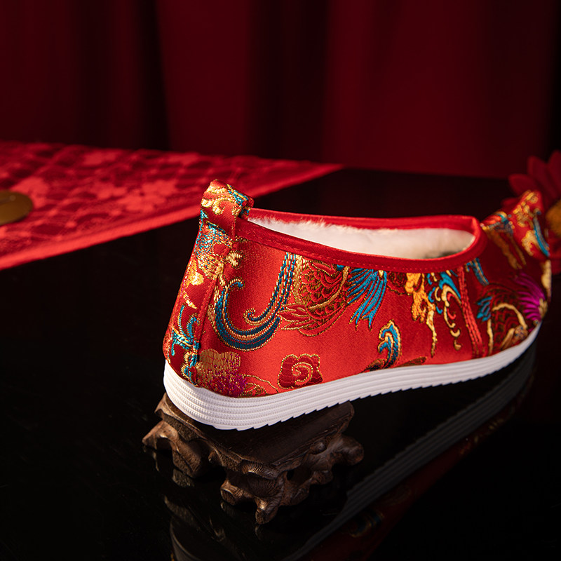XIUHE WEDDING SHOES WOMENS WINTER VELVET ORIGINAL FLAT SOLES RED HANFU SHOES GOLD WEAVING WARMTH ANCIENT STYLE ELEGANT EMBROIDERED SHOES
