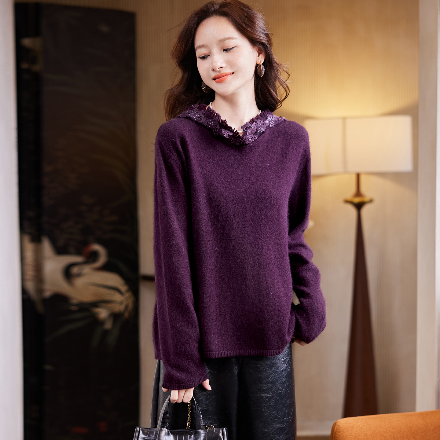 宝诗黎连帽蕾丝烫钻针织衫