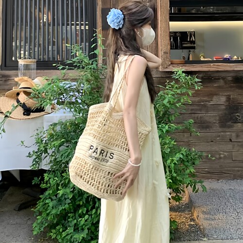 网红法式刺绣温柔风编织草编包女旅行度假大容量镂空百搭斜跨草包