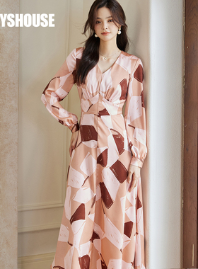 罗衣时尚V领大摆连衣裙2025春季新款气质长袖收腰缎面中长裙09455