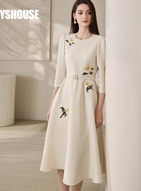 罗衣2025秋季重工绣花米白泡泡袖连衣裙11706