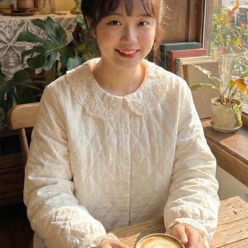 日系软妹蕾丝娃娃领夹棉加厚衬衫