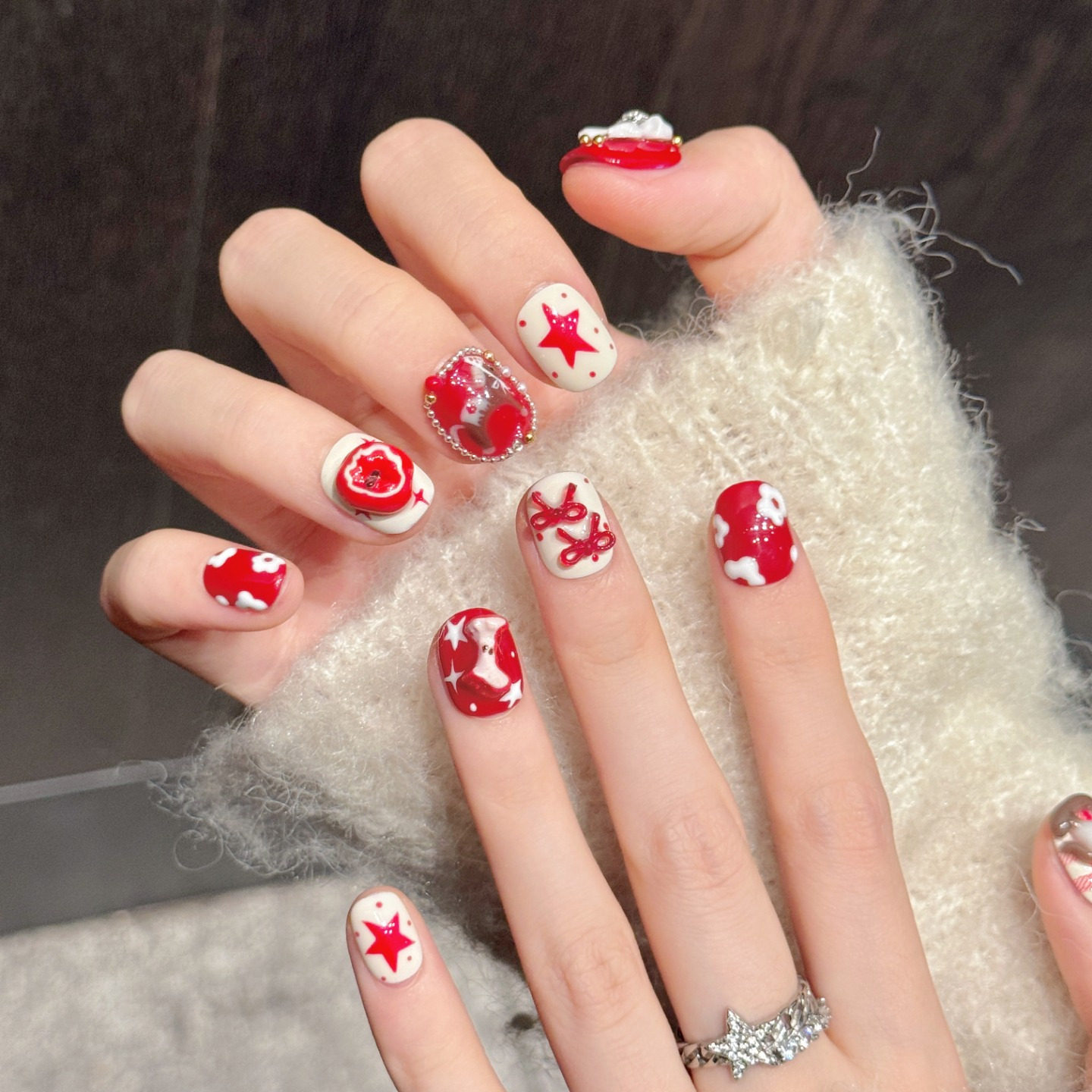 新年小马红色星星蝴蝶结短款手工穿戴甲甜妹风显白美甲贴片假指甲,彩妆/香水/美妆工具,穿戴甲/甲片,淘宝优惠券,粉丝福利购,淘宝优惠卷