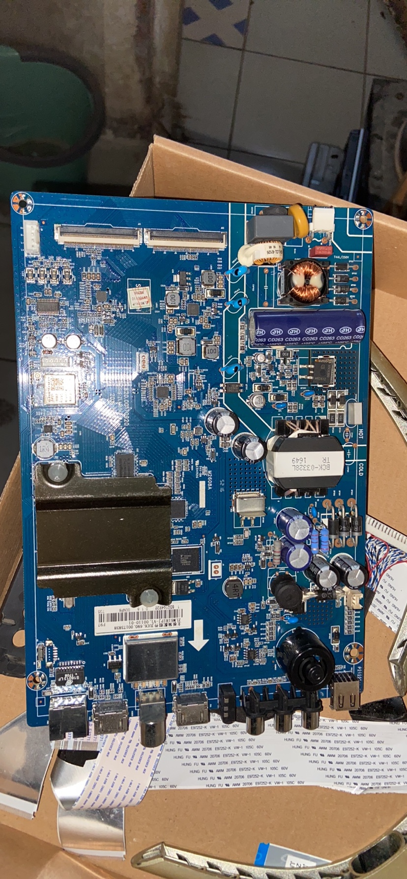 长虹 43D3700I 主板 JUC7.820.00170920 配屏 C430F16-E3-A