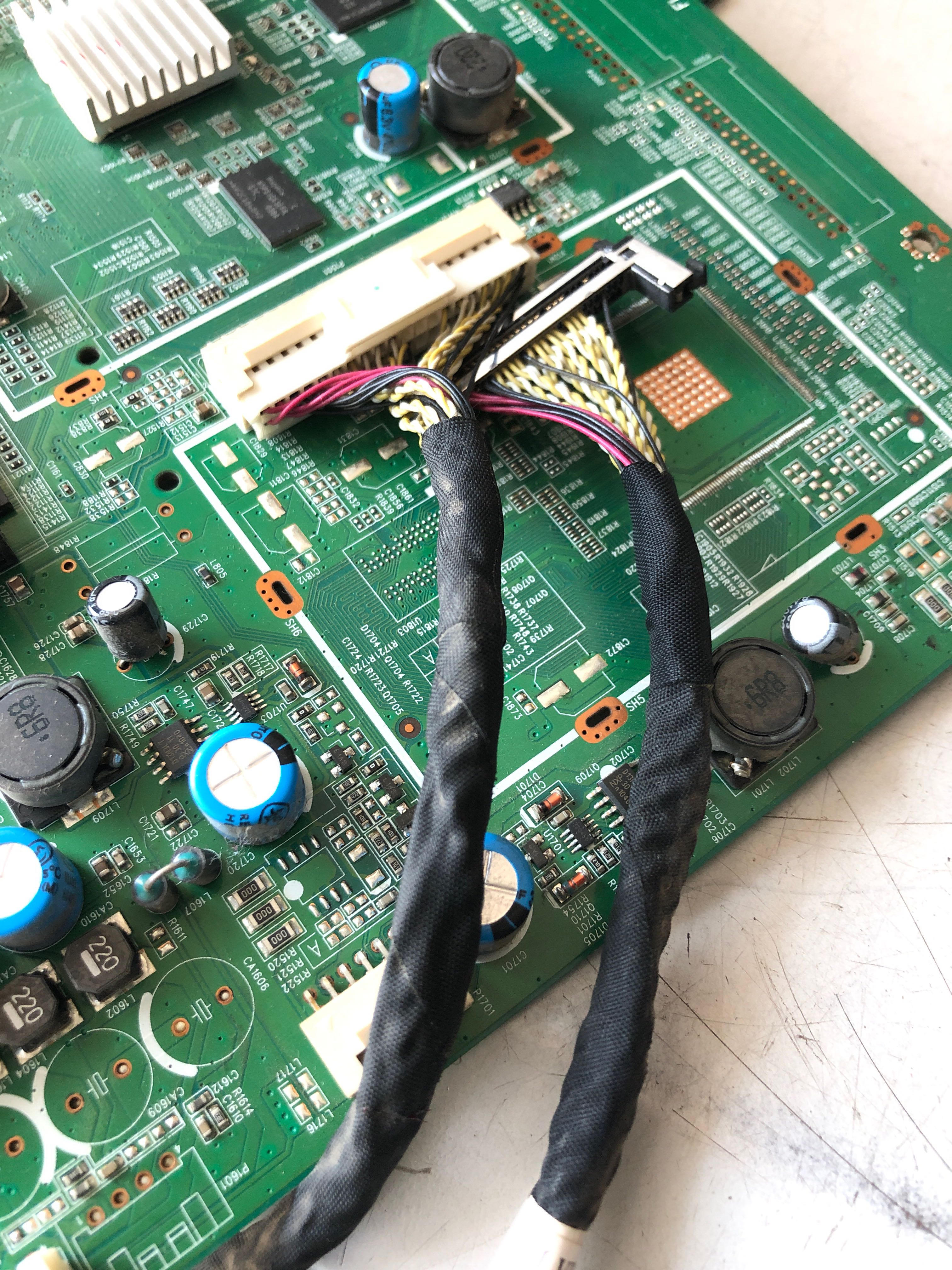 TCL L46P11FBDEG 屏线 屏T460HW04