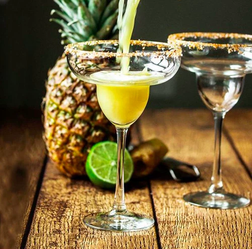 Коктейльный бокал