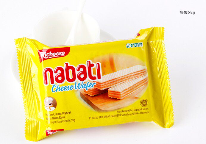 印尼进口丽芝士纳宝帝奶酪味威化夹心饼干56g/包