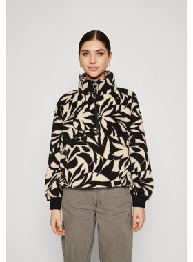 外贸原单Bil*labong黑白叶子抓绒套头衫超糯泰迪熊羊羔绒C5  1907