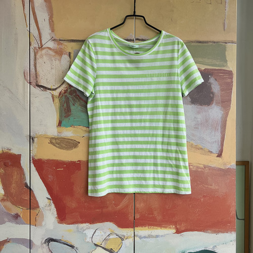 休闲圆领宽松绿色条纹T恤