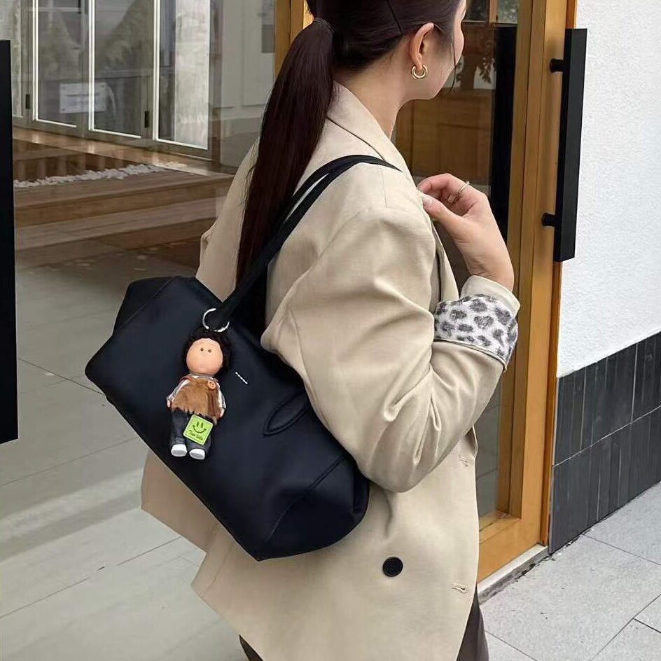 女包新款2026时尚复古简约软皮韩范腋下女包休闲单肩斜挎保龄球包